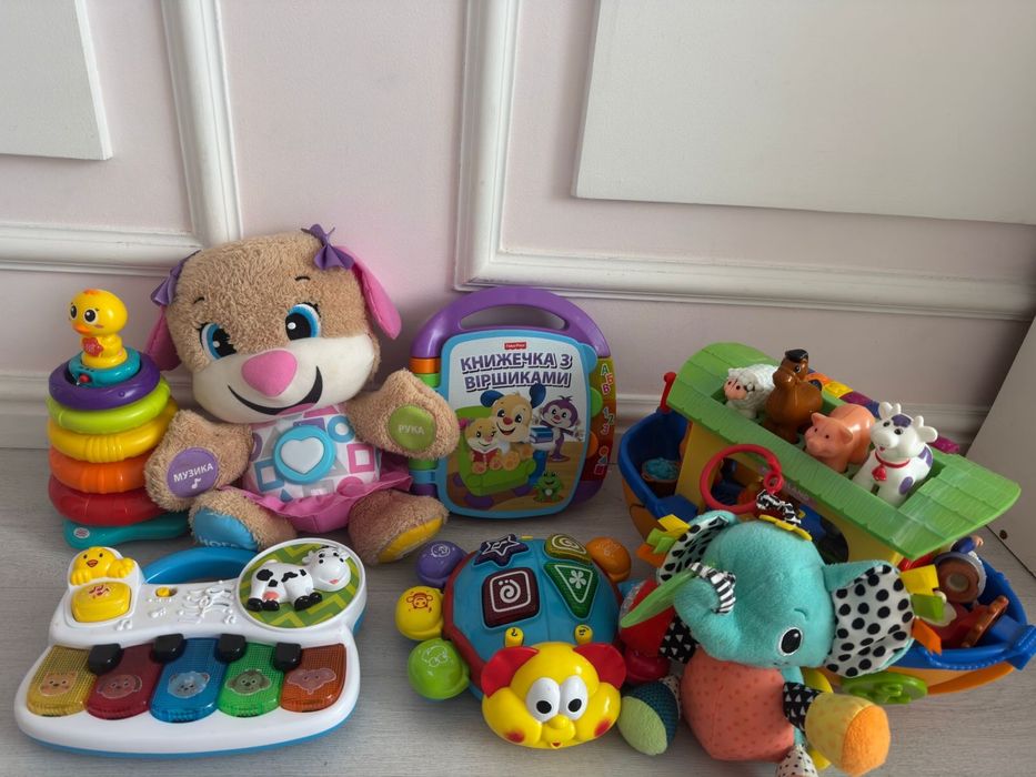 Іграшки дитячі інтерактивні