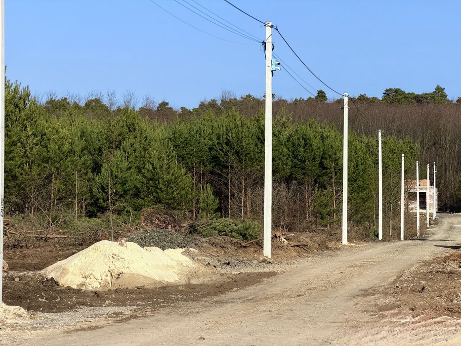 ПРОДАЖ заміського будинку у тихій лісовій локації