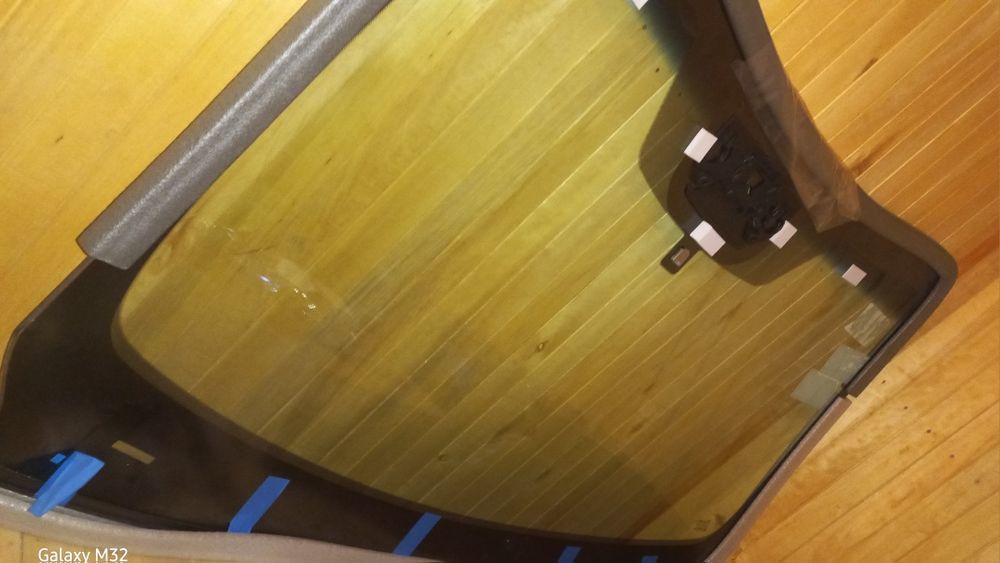 Стекло лобове продам Nissan rogue T33 21r