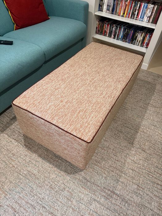 Pouf em tecido elastron 120x60x40cms