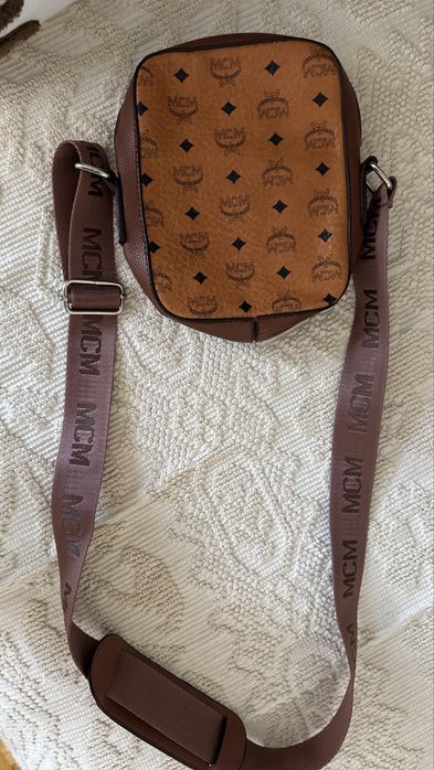 Torebka listonoszka MCM – crossbody