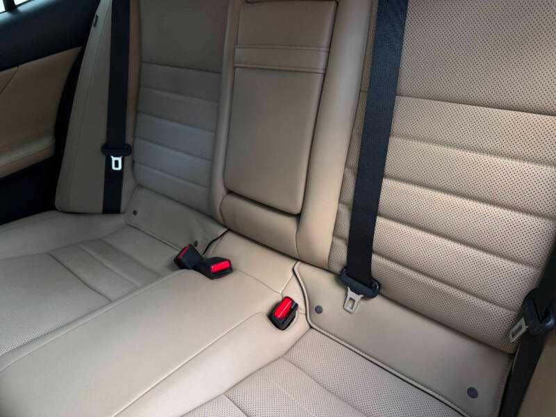 2018 Lexus IS 300