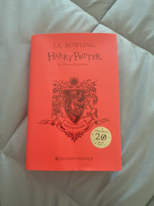 Livro: Harry Potter e a pedra filosofal
