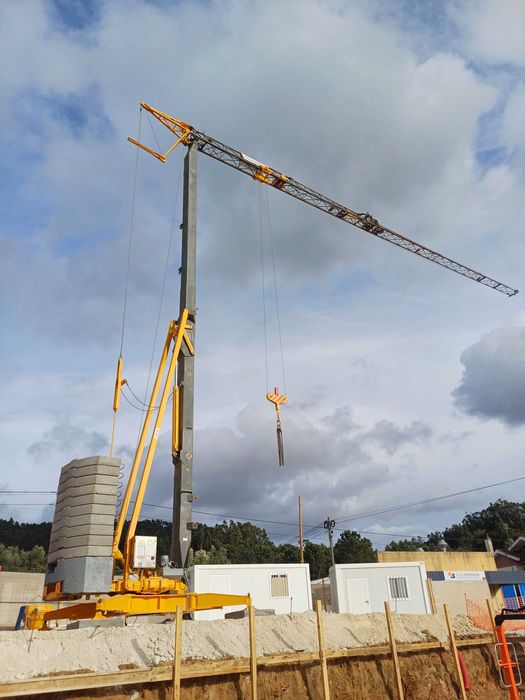 Grua construção civil