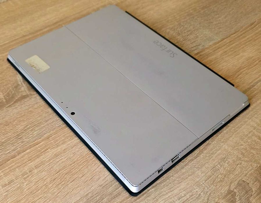 Microsoft Surface Pro 3, i7-4650U, 8 GB RAM, SSD 256 GB