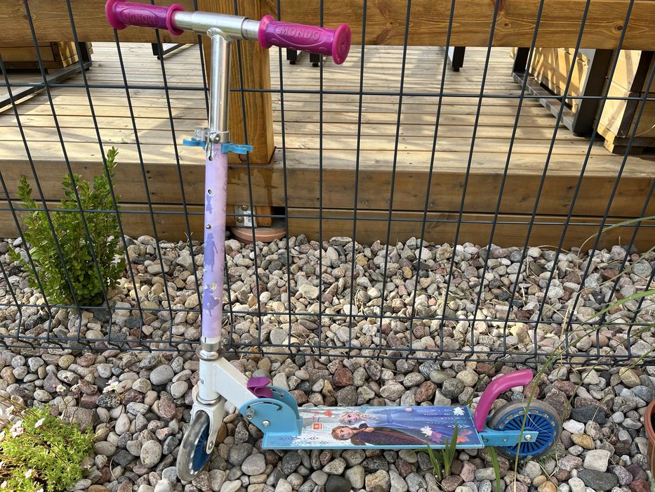 Hulajnoga Elsa i Anna (Frozen)