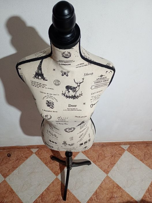 Bosto com pé usado com pouco uso