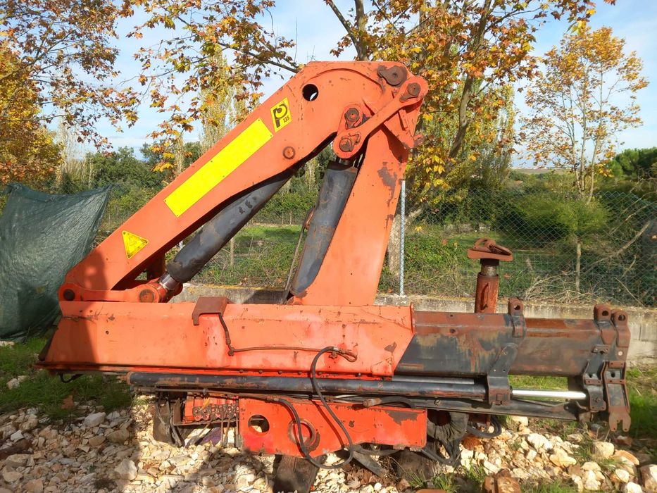 Grua palfinger com muita força...