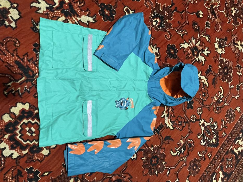 Куртка-дождевик на мальчика