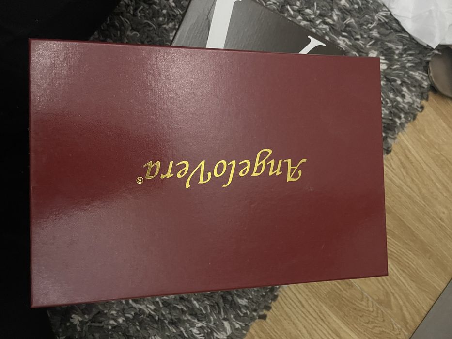 Туфлі на каблуку