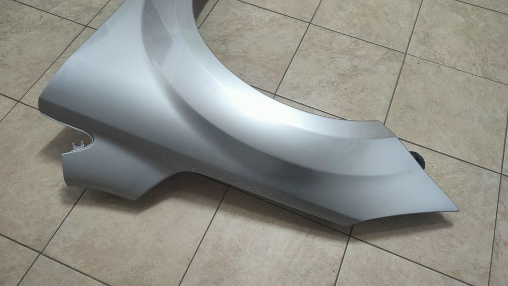 Błotnik lewy przód focus MK2 fl