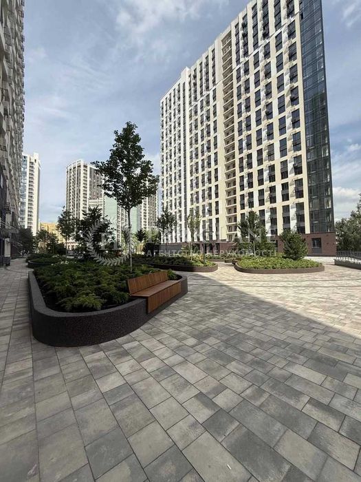 Найнижча ціна  Новий Автограф Безнал 50кв Романа Мстиславовича Дарниця