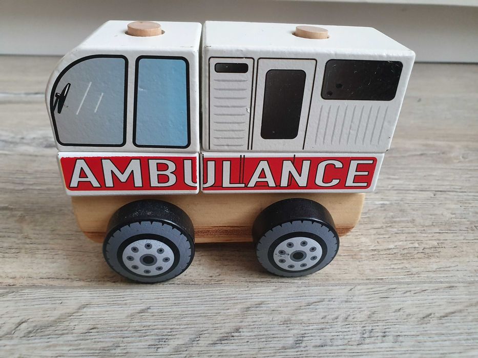Zabawka drewniana Trefl Autko Ambulans