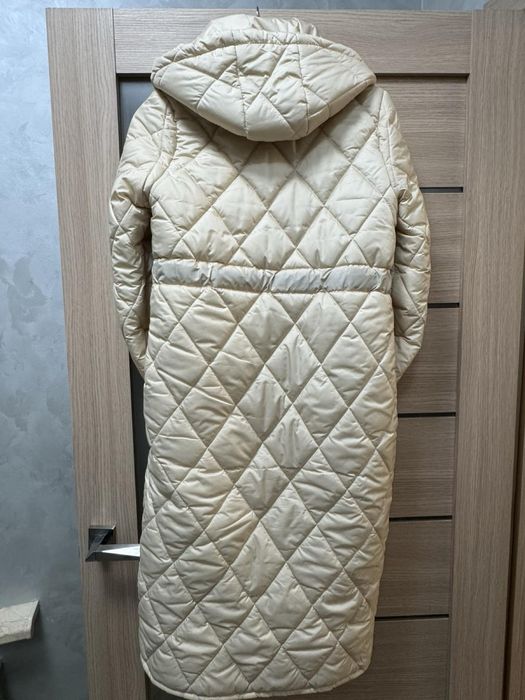 Гарний, зручний плащ, пальто, куртка, беж, осінь-весна, розмір 44-46