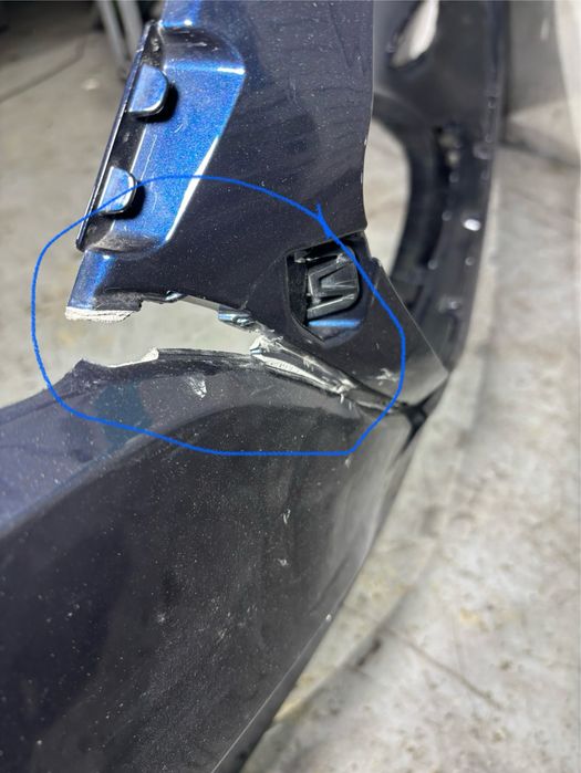 Pára-choque dianteiro Mercedes-Benz E-Class