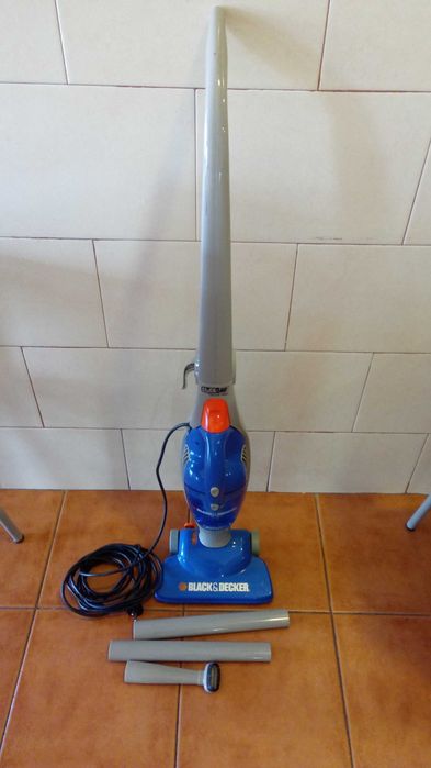 Aspirador vertical Black & Decker - Click & Go