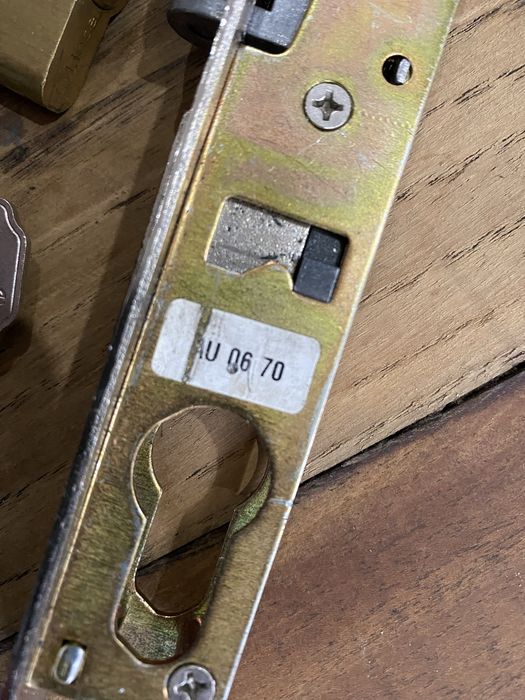 Fechaduras corta fogo c/cilindro