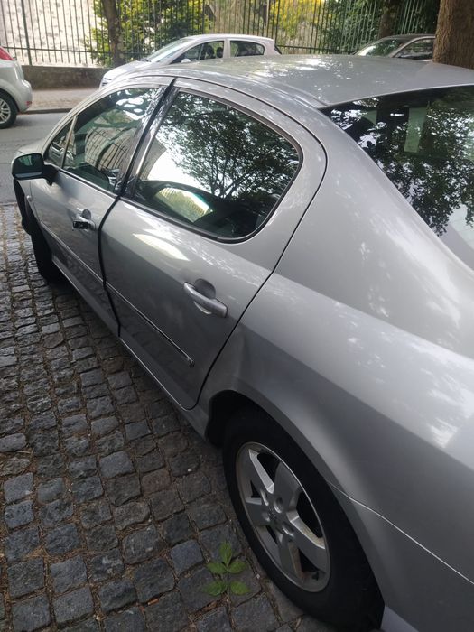 Peugeot 407 1.6 HDi Diesel – 2004 | Cerca de 300.000 km