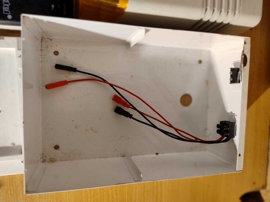 Centrala alarmowa SATEL CA-4MX, system alarmowy z szyfratorem i syreną