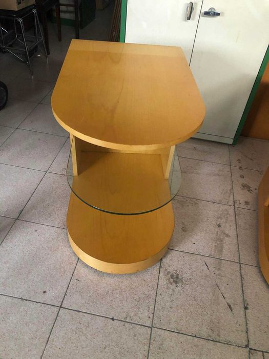 2 moveis expositores /apoio para loja