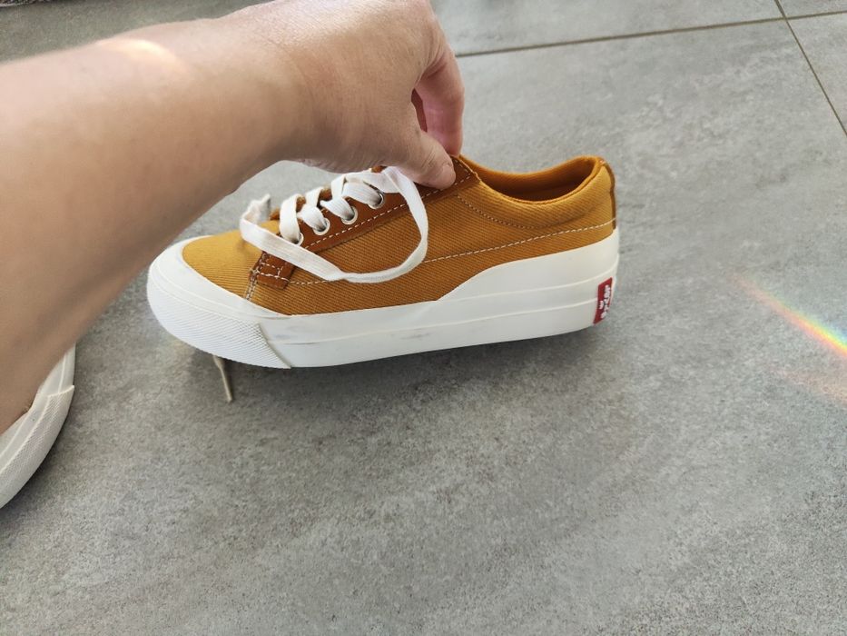 Nowe buty sneakersy trampki tenisówki Levi's