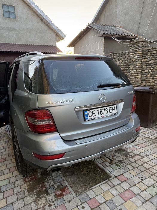Продається мерседес ML 300