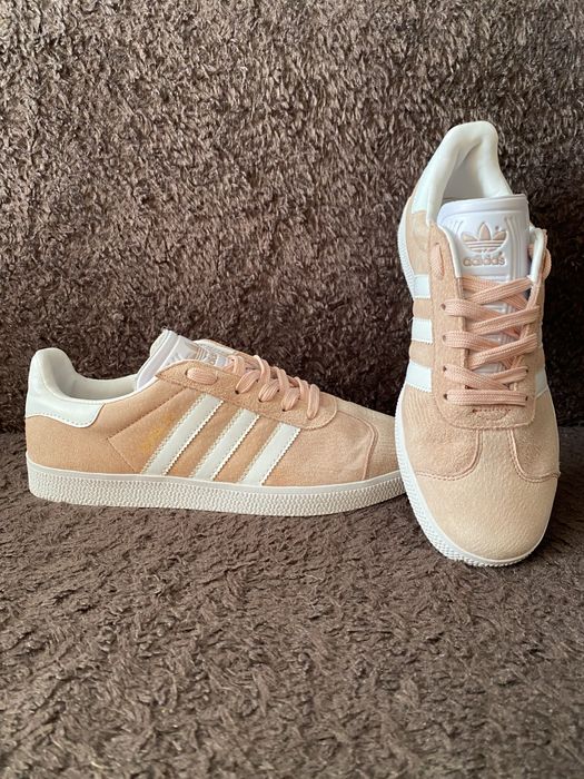 Орегінальні кросівки adidas gazelle