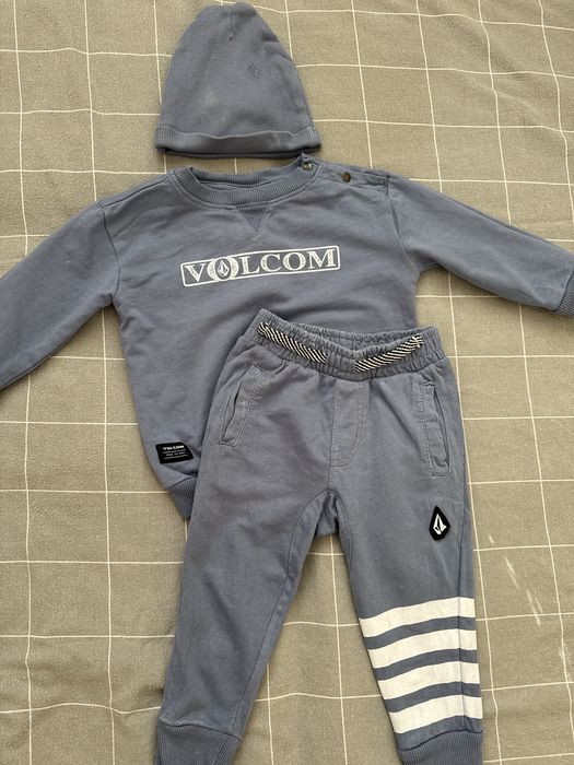 Костюм на хлопчика 80-86 volcom