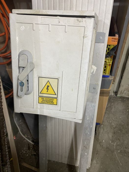 Rozdzielnia budowlan po kednej budowie