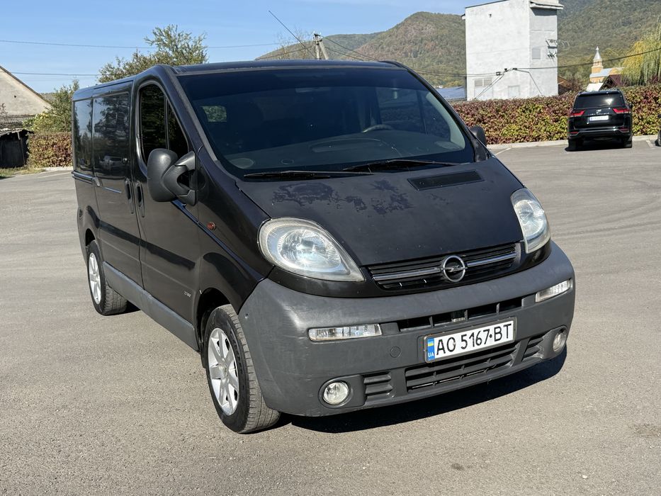 Opél Vivaro 1.9грузовий