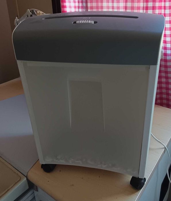 Trituradora de papel com rodas papel e cd
