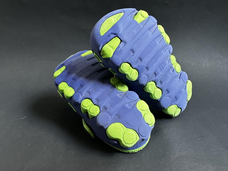 Crocs sandałki chłopięce z dwoma przypinkami rozm. 22-24