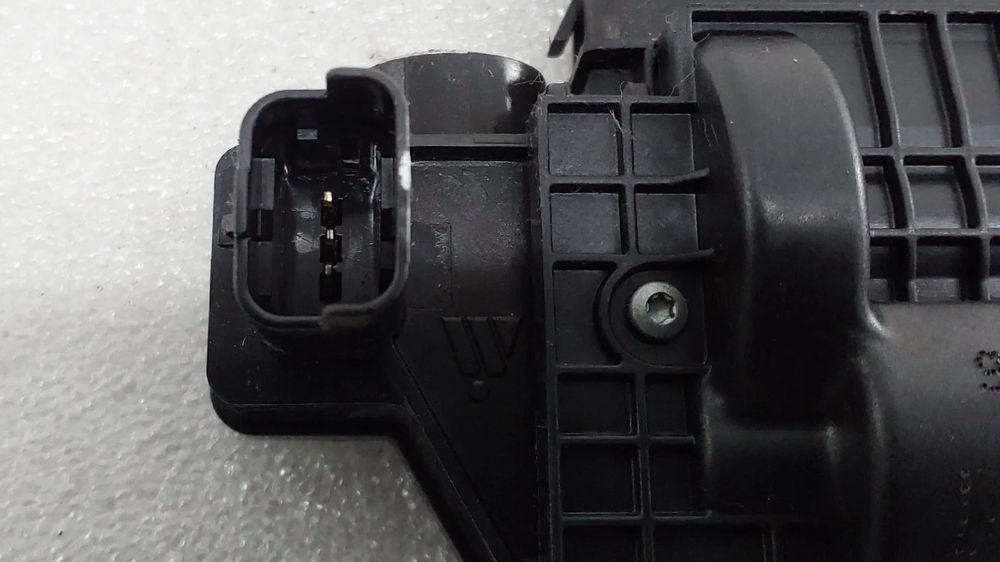 Fechadura / fecho da mala PEUGEOT 208