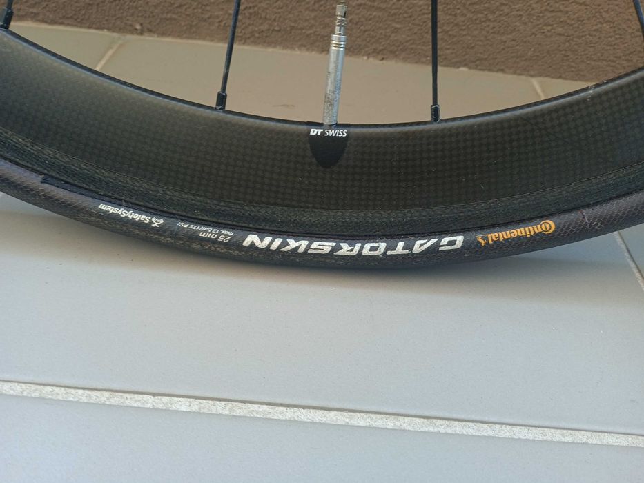 Par de rodas de bicicleta carbono