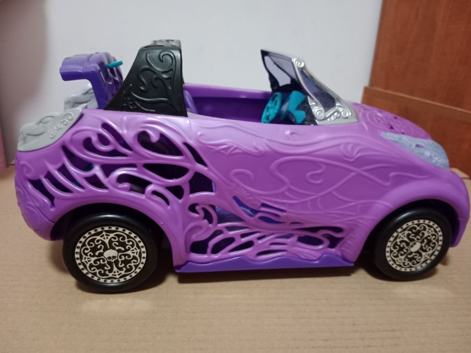 Auto monster high