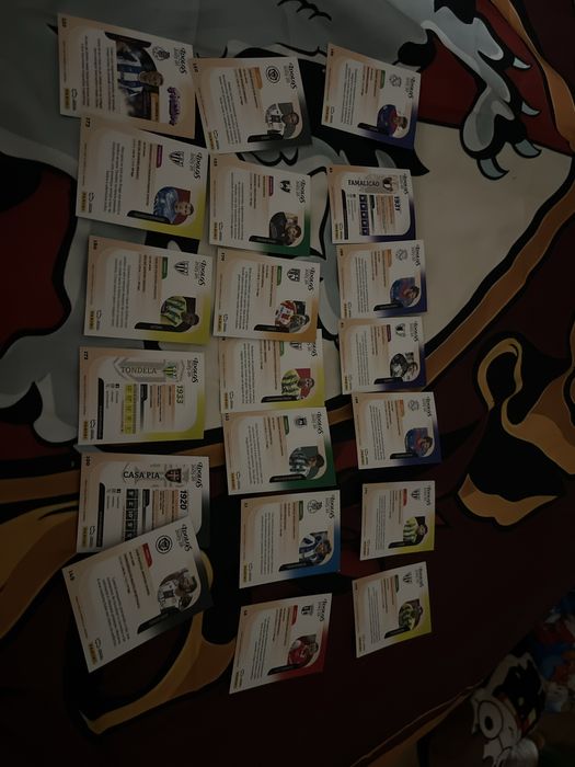 Vendo caratas idolos panino