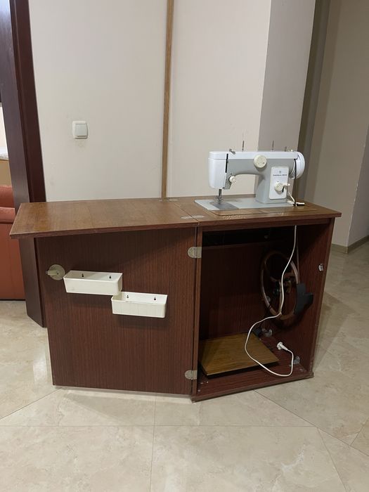 Швейна машинка Чайка 132М