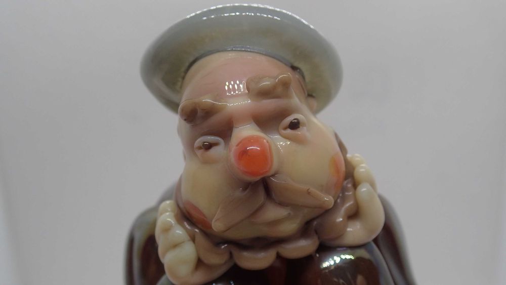 Estatueta antiga em Vidro