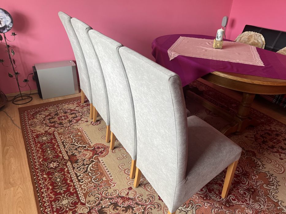 Krzesła tapicerowane