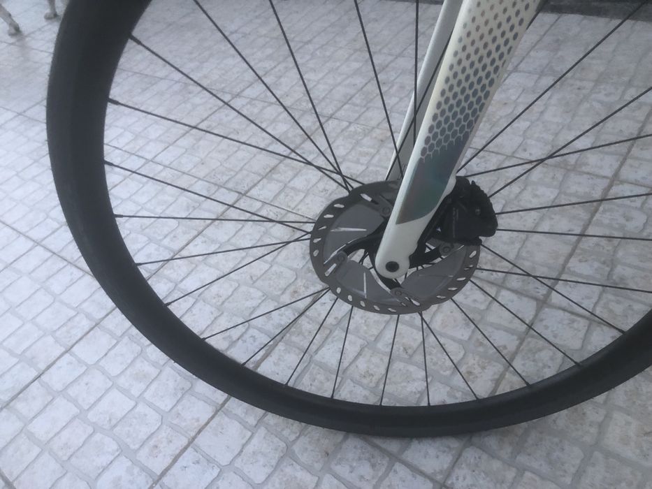 Bicicleta de estrada carbono disco orbea