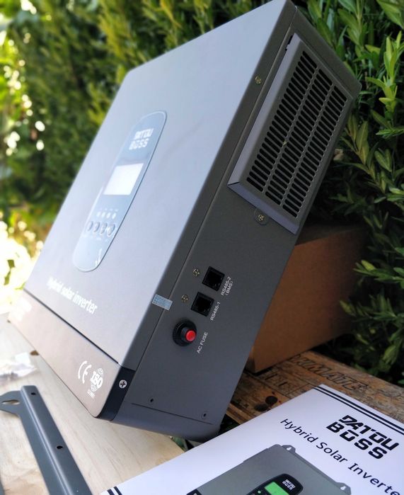 Inversor Híbrido DATOUBOSS 24V 3300W MPPT 5kW Off-Grid