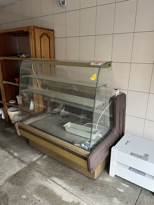 Холодильна вітрина