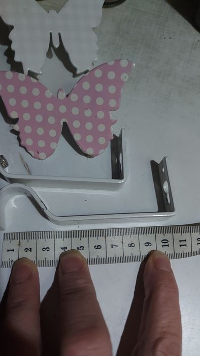 Кронштейн и заглушки для карниза в комнату для маленькой принцесы