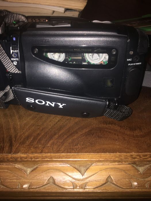 Camera de filmar Sony com mala e carregador a funcionar