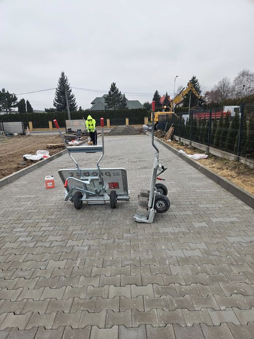 Układanie kostki przemysłowej kompleksowo z materiałem