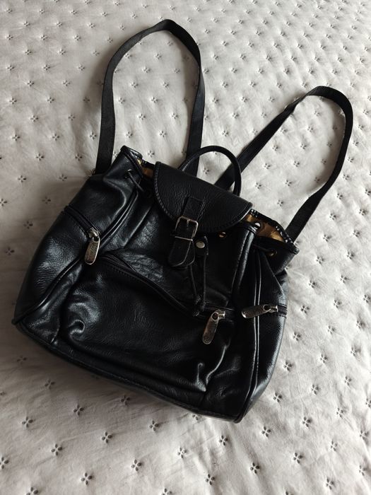 Lui Valentino plecak czarny skórzany skóra naturalna elegancki mały