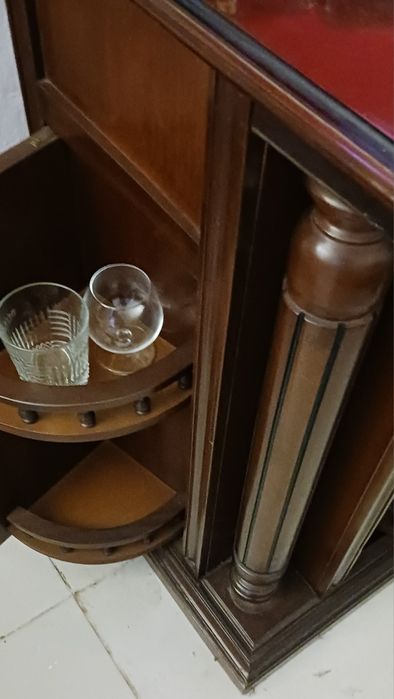 Móvel de estilo, garrafeira, para TV