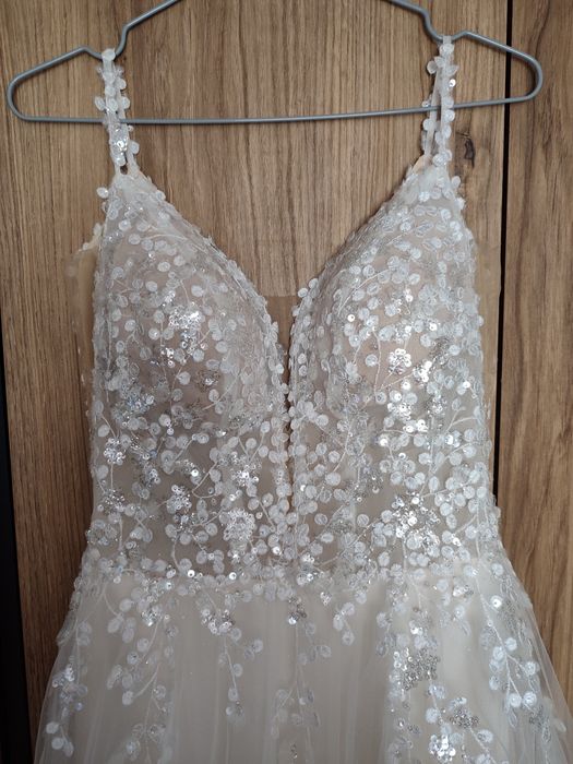 Piękna suknia ślubna