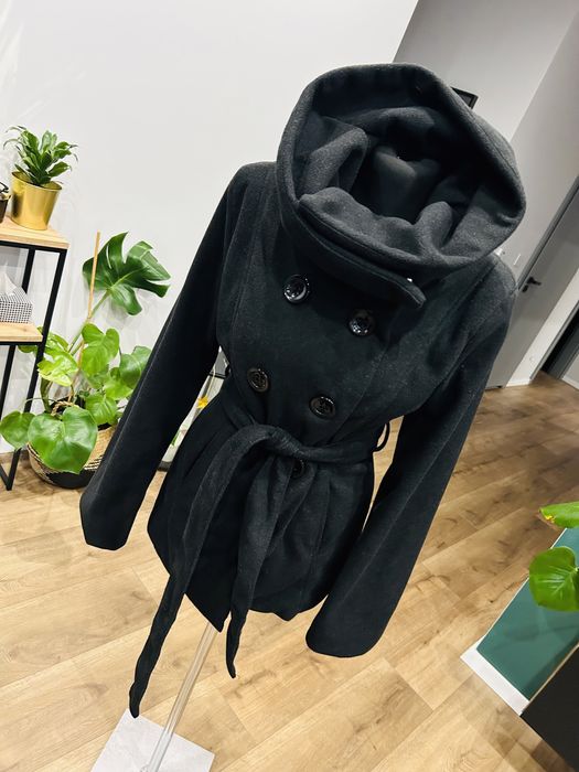 Elegancka czarna kurtka szlafrokowa M 38 duży kołnierz