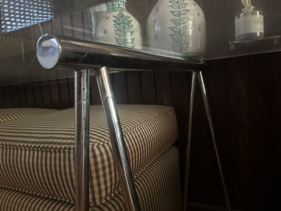 Mesa Vintage em acrilico